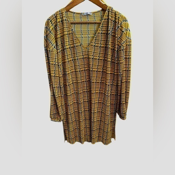 Zara Dresses & Skirts - Zara Oversized Dress - Yellow Checked Plaid Pleated - Womans Size Small
